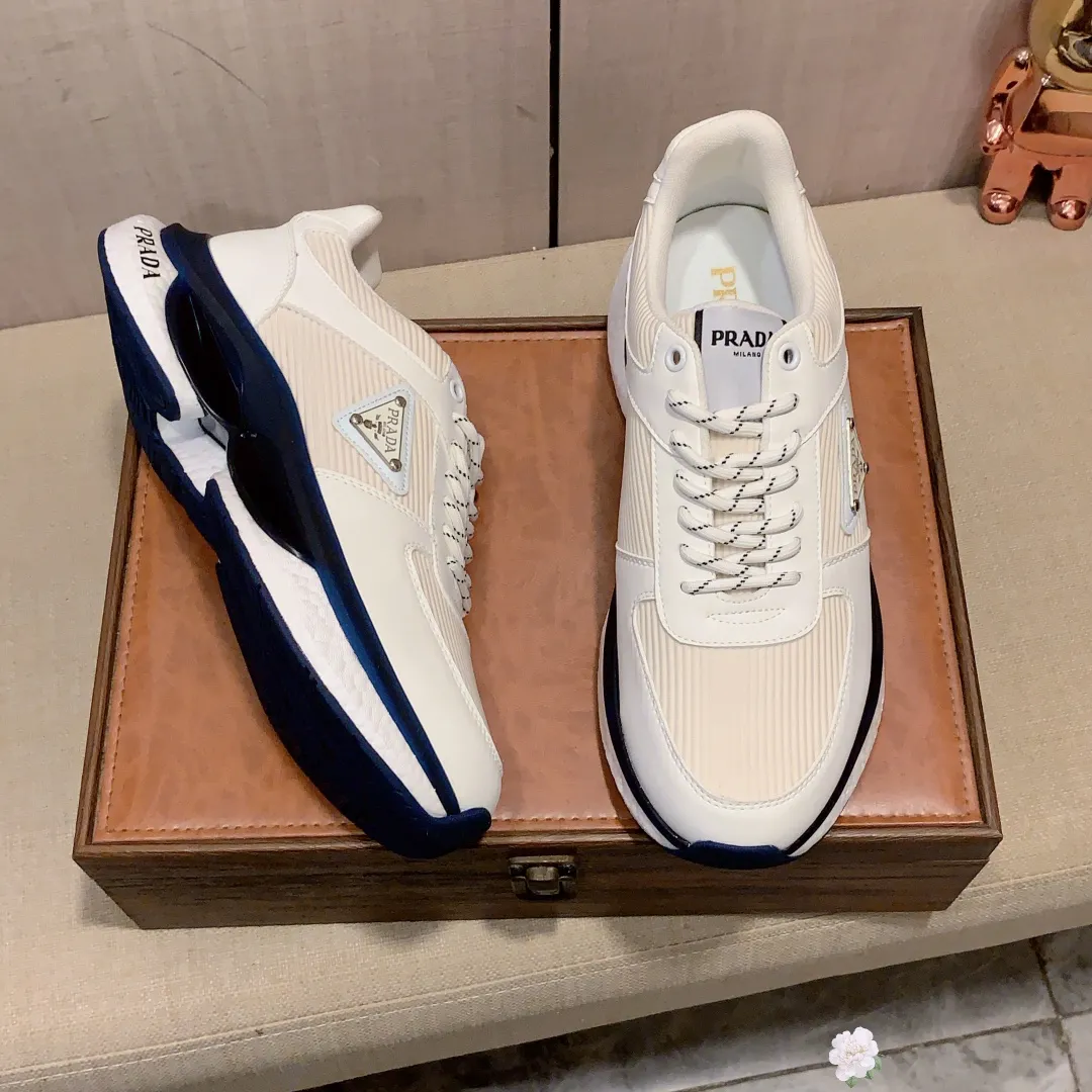 Men's men's shoes💰460💰💰🎩🎩[Lightning][Lightning] "PRADA*" The latest and most popular casual shoes, top brand [seduce] luxury ~ purchasing agency, top ~ quality. [Strong] The upper is made of imported breathable cowhide with material ➕ breathable sheepskin feet (•) and fine workmanship. The original stylish and stylish soft rubber wear-resistant and non-slip outsole is light and comfortable on the feet. The real thing looks better when taken in real life. 004: code: 38-44, 4️⃣ colors